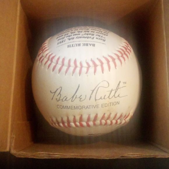 Brand New Babe Ruth "100th Anniversary" Commemorative Baseball - Picture 1 of 6